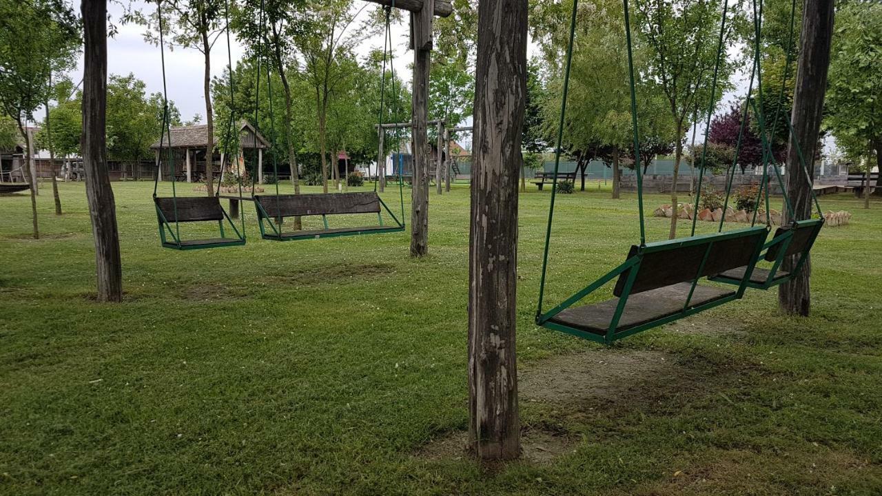 Acin Salas Tordinci Bagian luar foto