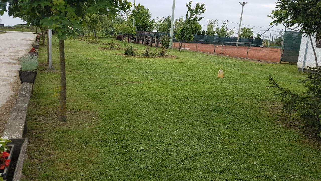Acin Salas Tordinci Bagian luar foto